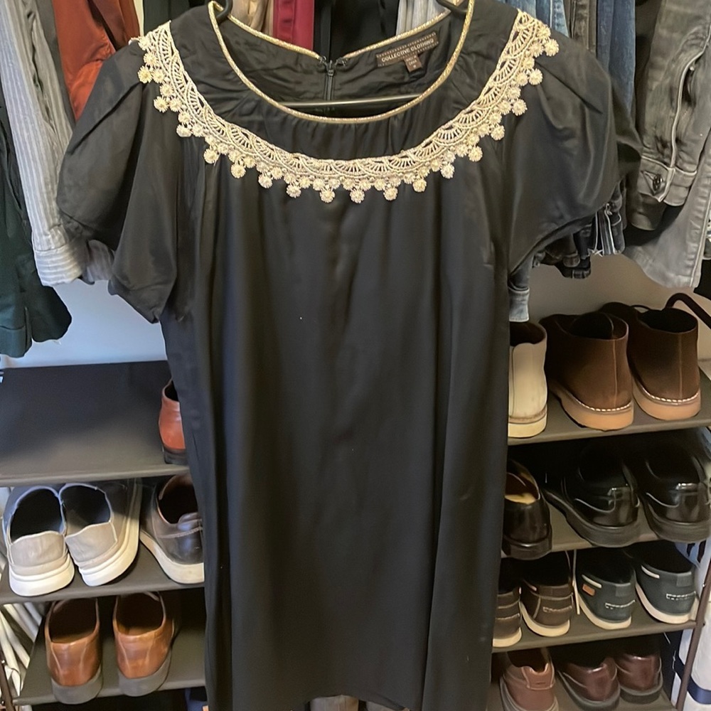 Collective clothing, size M. Black. Perfect condition.